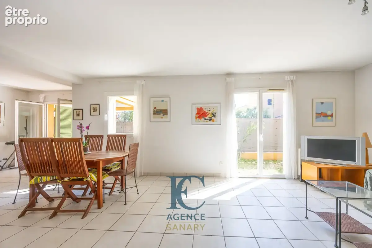 Appartement à SANARY-SUR-MER