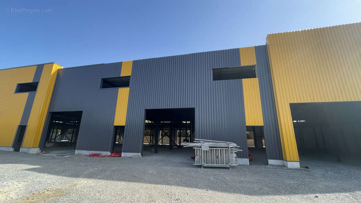 Commerce à LUNEL