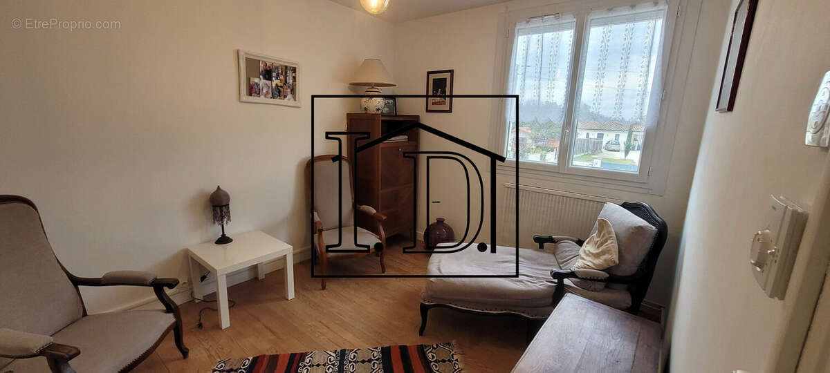 chambre 1 étage - Maison à BERGERAC