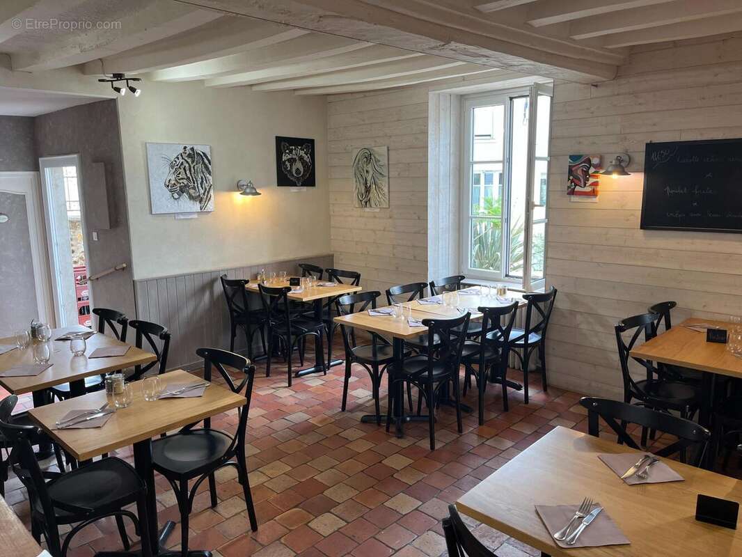 Photo 3 - Commerce à MESLAY-DU-MAINE