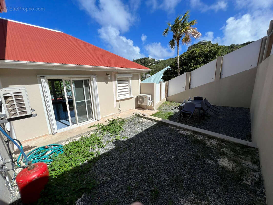 Maison à CAPESTERRE-BELLE-EAU