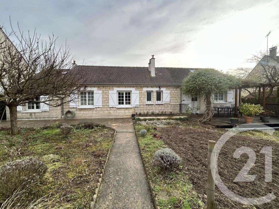 Maison à VILLERS-SOUS-SAINT-LEU