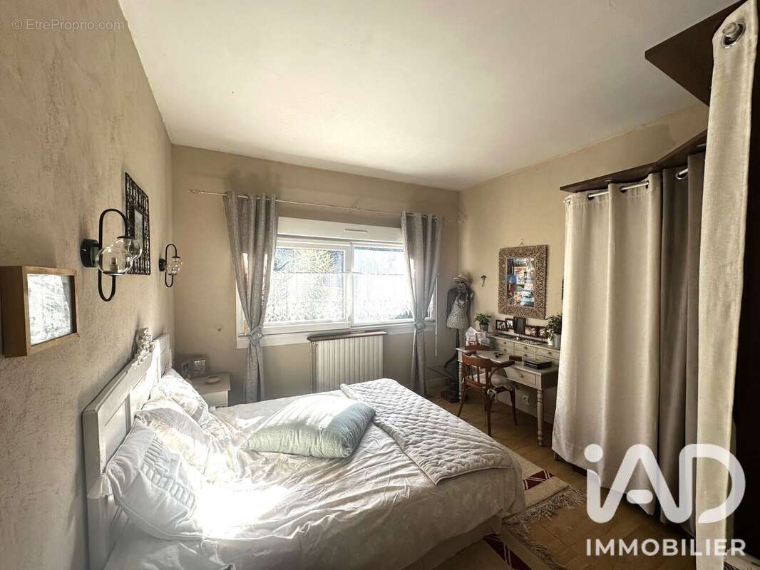 Maison 163 m² à Montendre  - photo 3