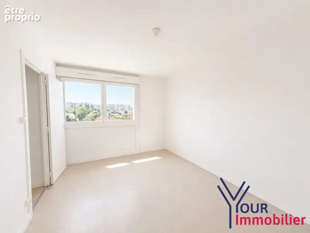 Appartement à VAULX-EN-VELIN