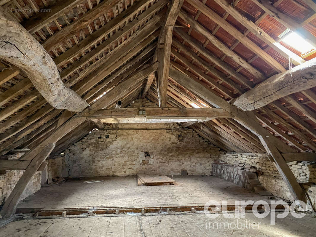 Maison à LUCY-LE-BOIS