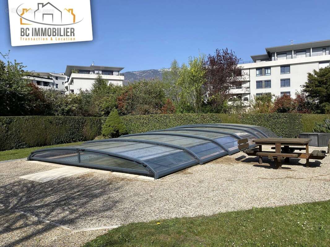 Maison à SAINT-GENIS-POUILLY