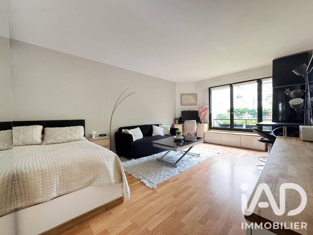 Photo 1 - Appartement à ISSY-LES-MOULINEAUX
