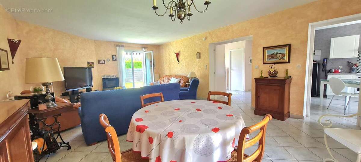 Photo 3 - Maison à REYRIEUX