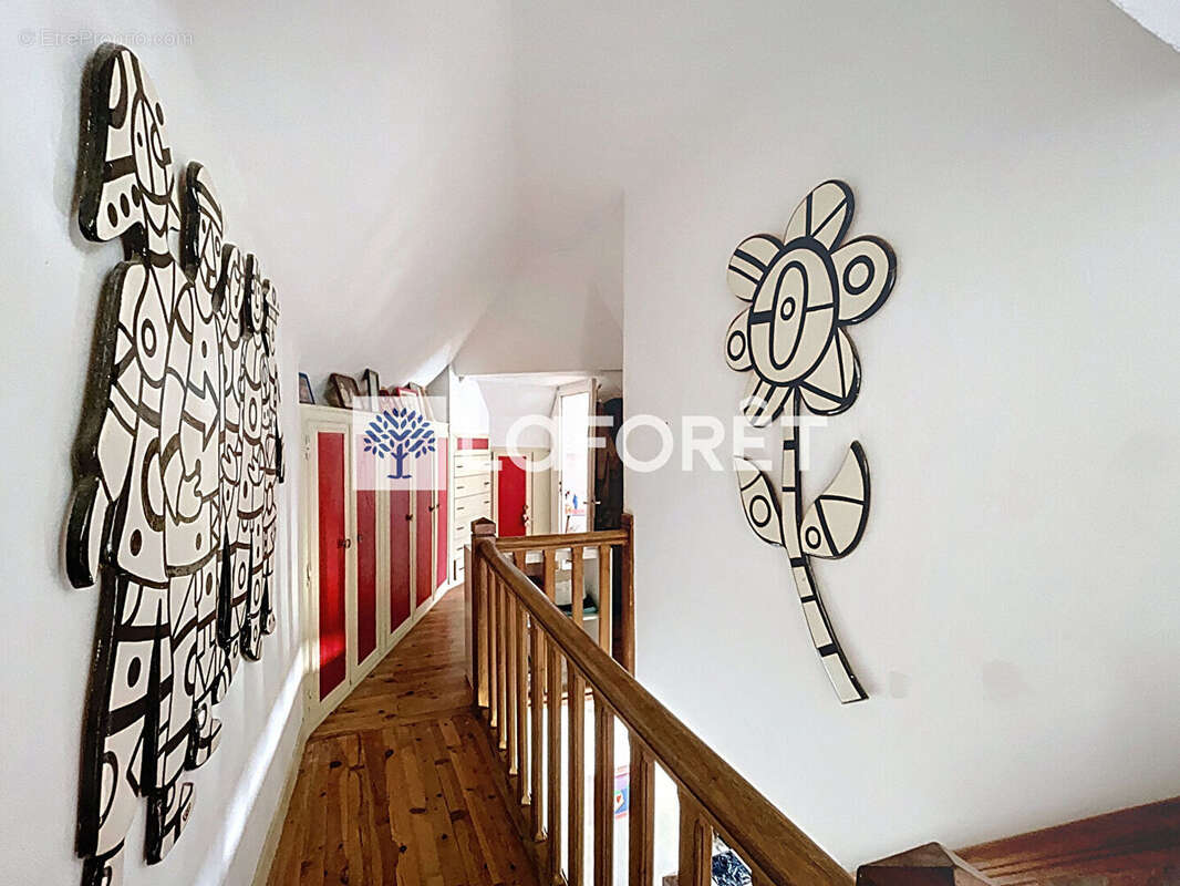 Maison à THIVERVAL-GRIGNON