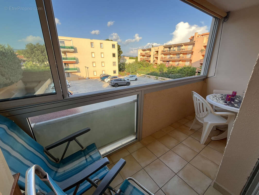 Appartement à BORMES-LES-MIMOSAS