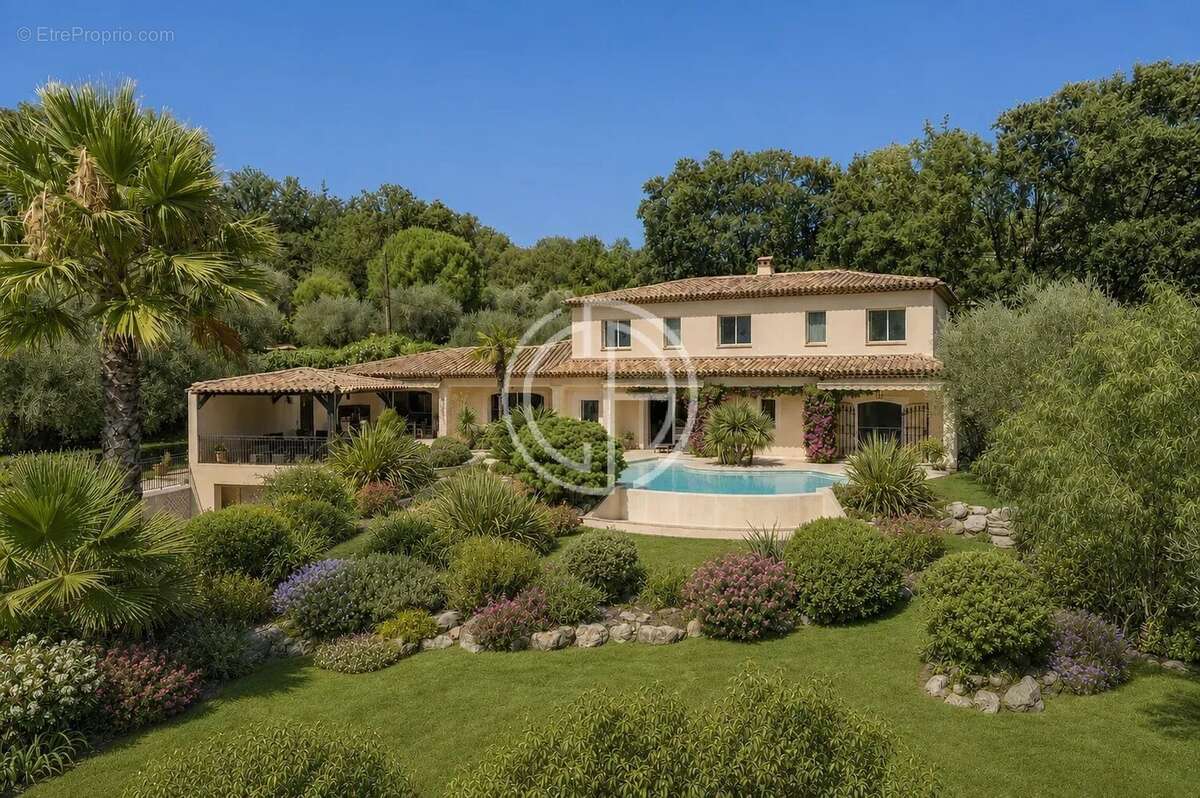 VILLA - MOUGINS - Secteur Prestigieux - photo 12