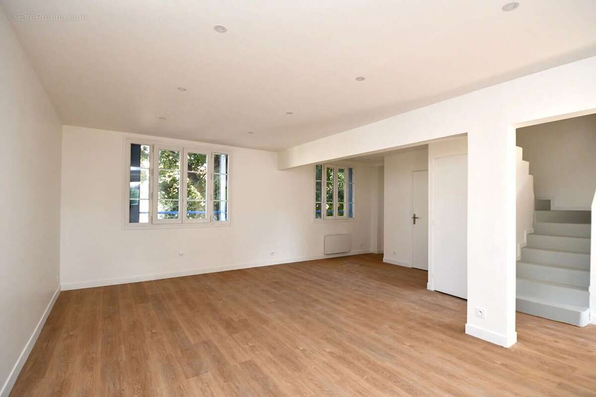 Maison à CARRIERES-SUR-SEINE