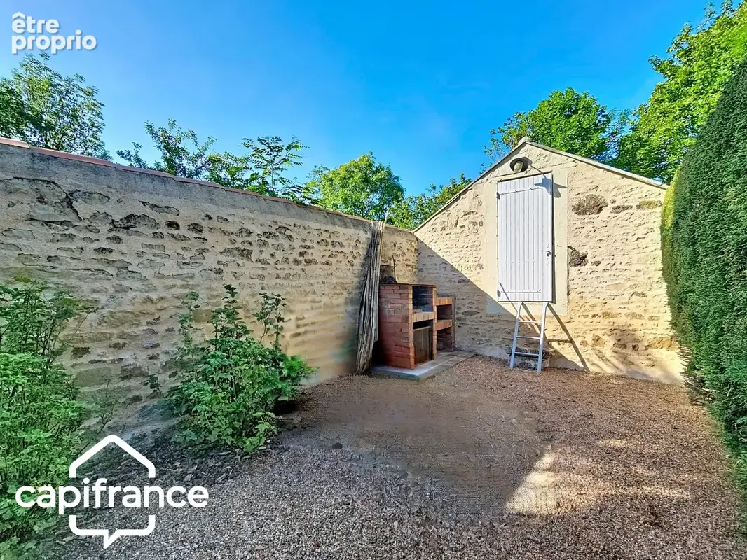 Saint-Martin-de-Sanzay (79) – Maison en pierre rénovée 203 m² – vie de plain-pied – studio indépendant – dépendances – terrain 4 - photo 16