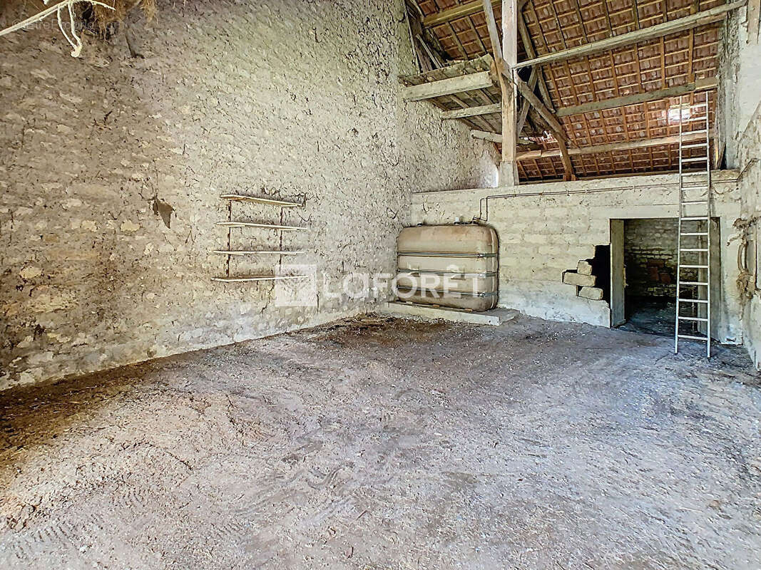 A vendre à AVOCOURT - 132 m² - 3 chambres - photo 12