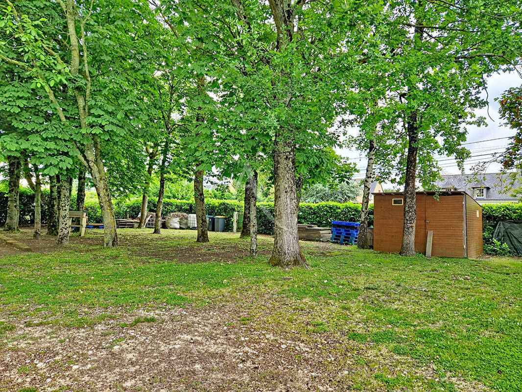 Terrain à CORNE
