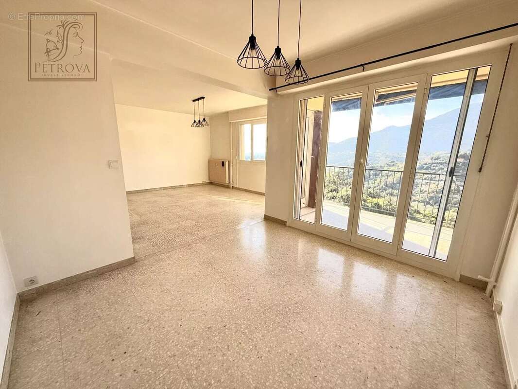 Appartement à MENTON