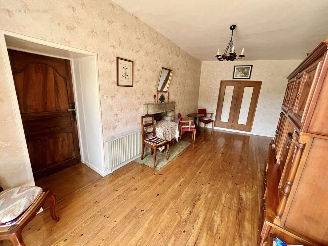 Appartement 368 m² à Chanac  - photo 4