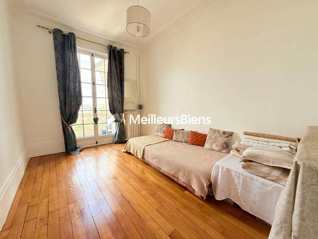 Appartement à ENGHIEN-LES-BAINS