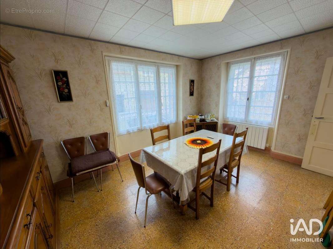 Maison 70 m² à Vert-Toulon  - photo 7