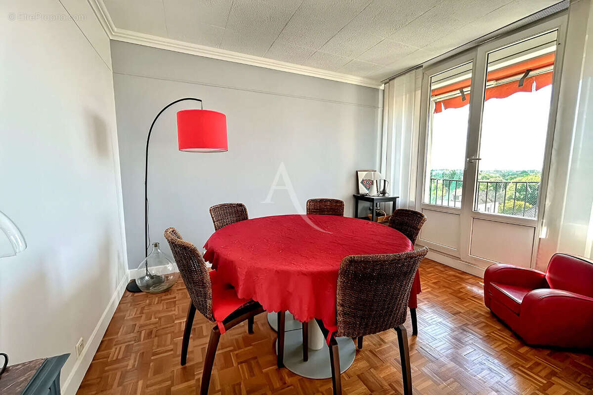 Appartement à VITRY-SUR-SEINE