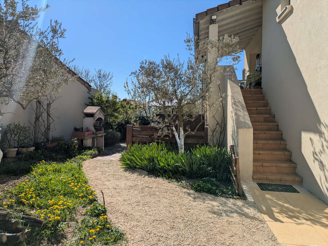 Maison à SAINT-VICTOR
