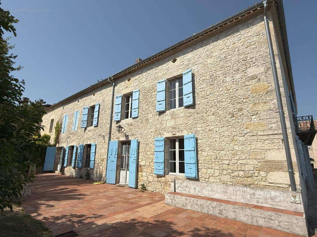 Maison à SAINT-CLAR