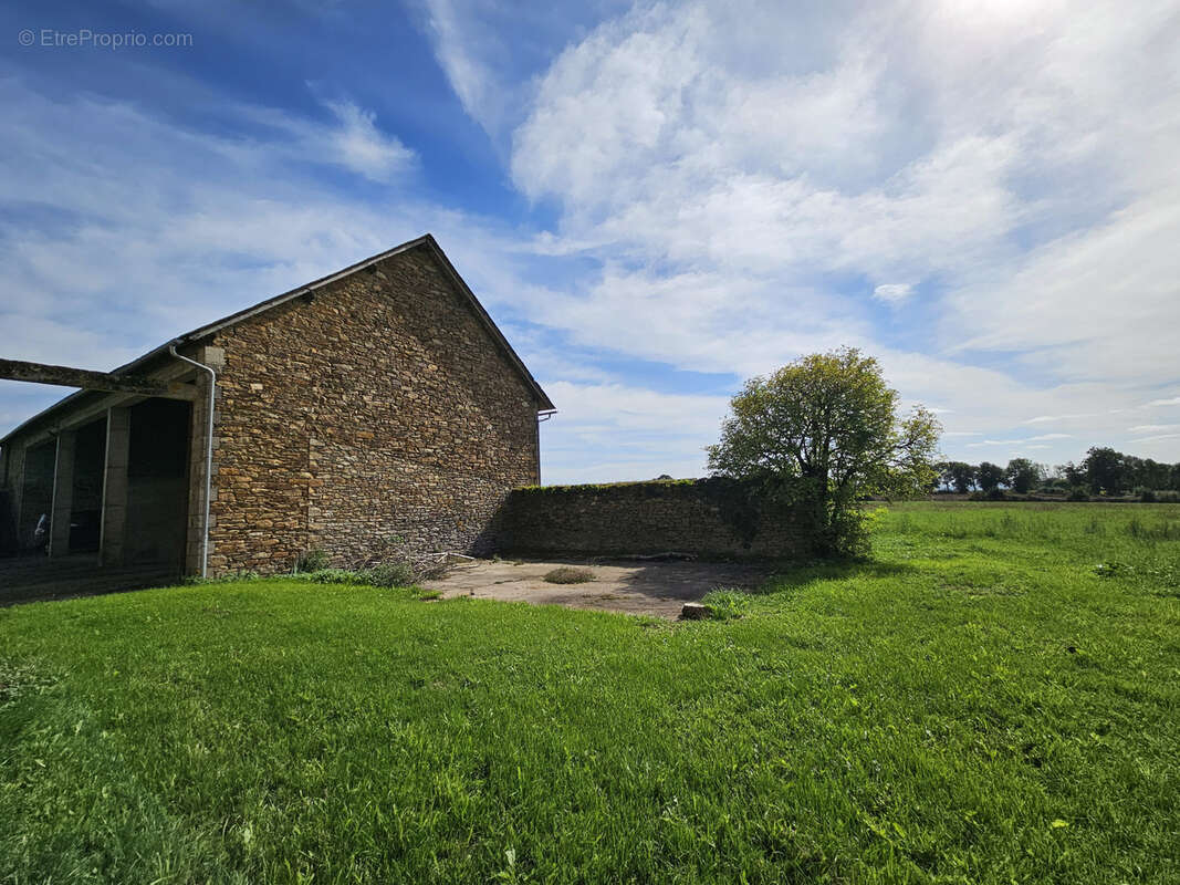 Maison à CALMONT