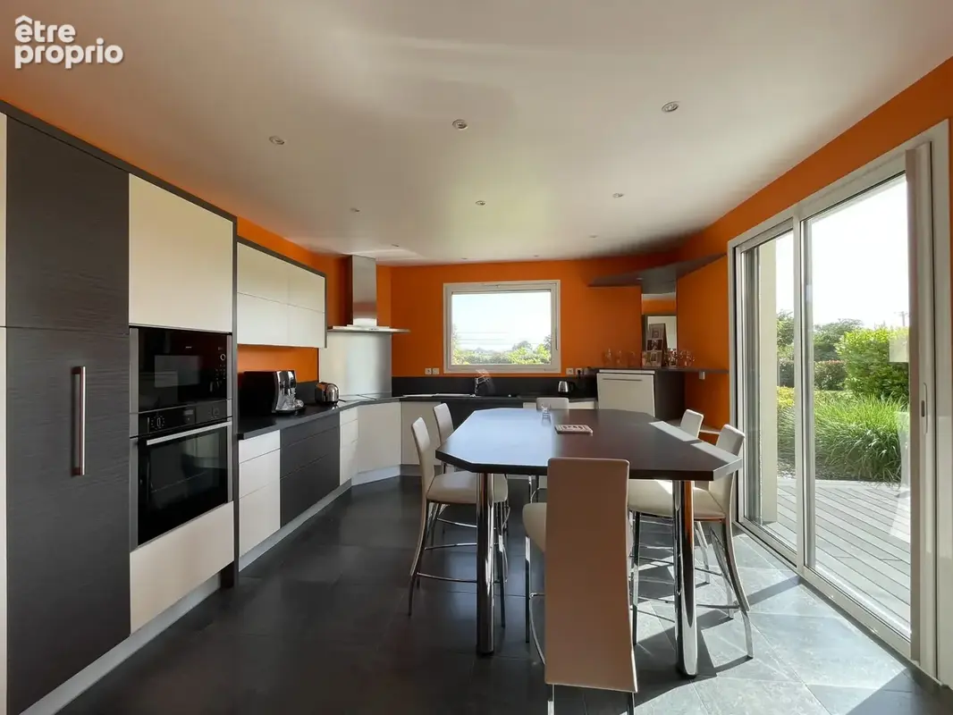 Maison 10 pièces 300 m² à vendre à Mayenne (53100) - photo 5