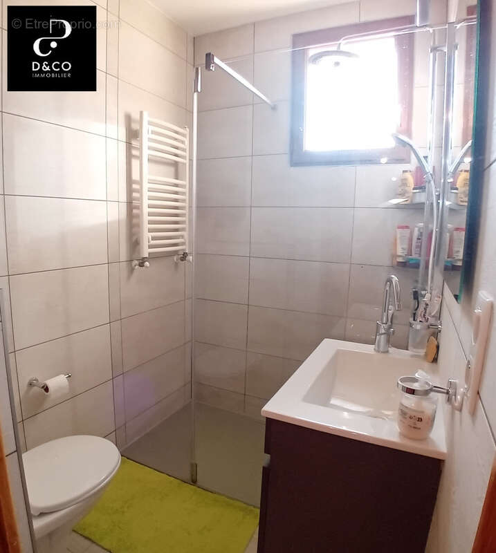 Maison à LA ROCHE-VINEUSE