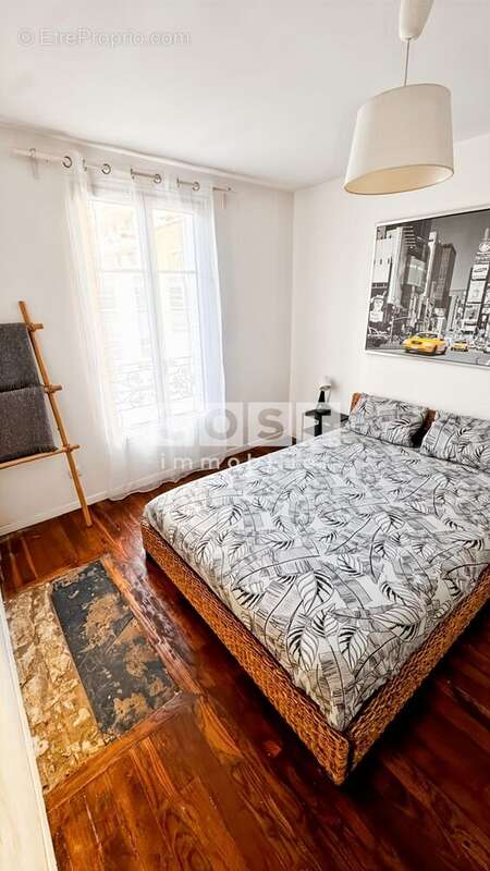Appartement à COURBEVOIE