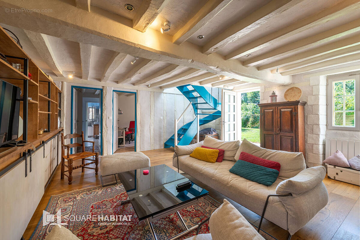 Maison à SOULAIRE-ET-BOURG