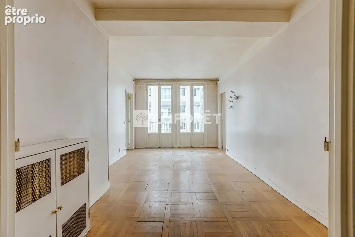 Appartement à PARIS-15E
