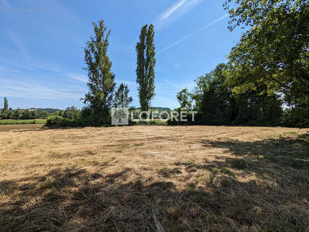 Maison à SAINT-NAZAIRE-DE-VALENTANE