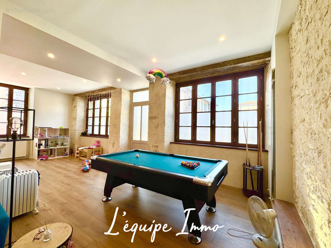 Maison de village rénovée du XIXe siècle avec grands volumes et potentiel d’aménagement à Solomiac - photo 7