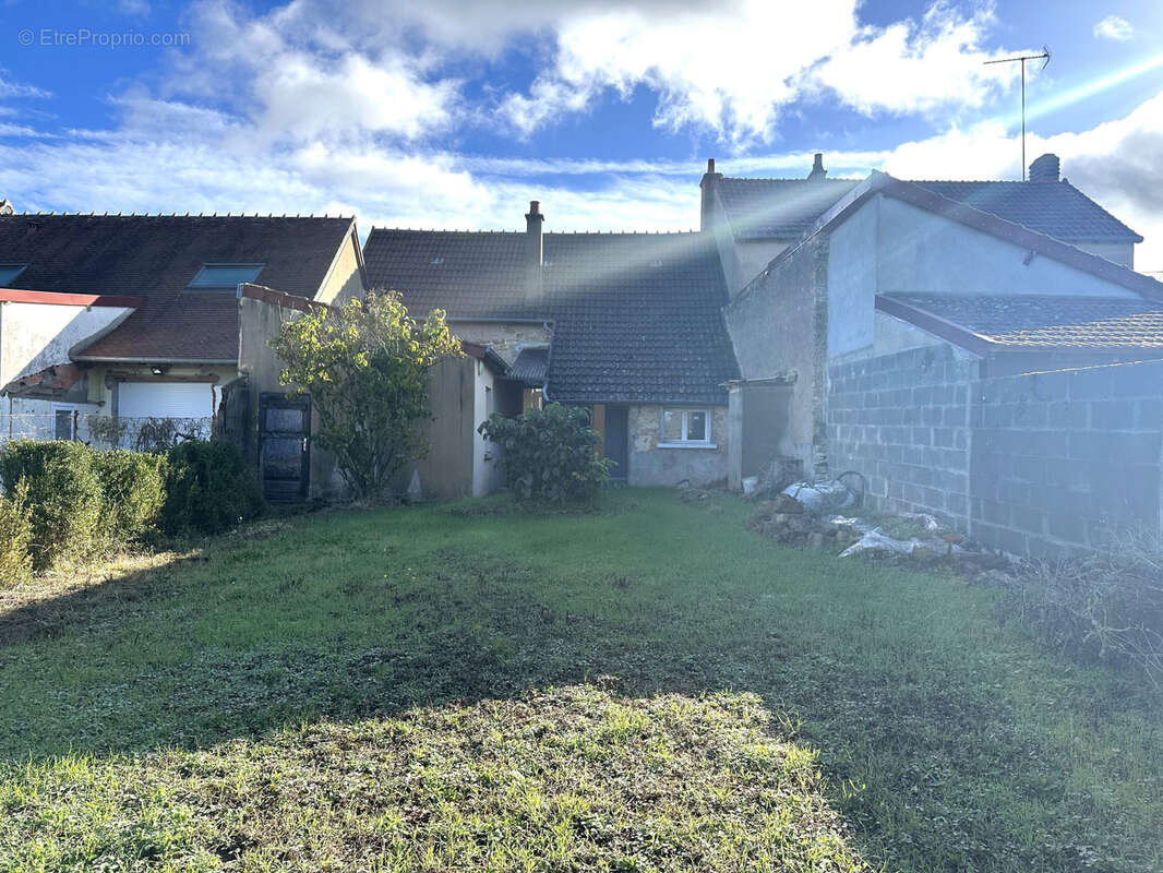 Maison à CHATEAUMEILLANT