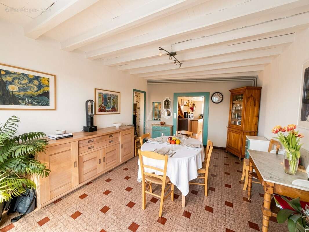 Maison à SAINT-GEORGES-DE-MONTAIGU