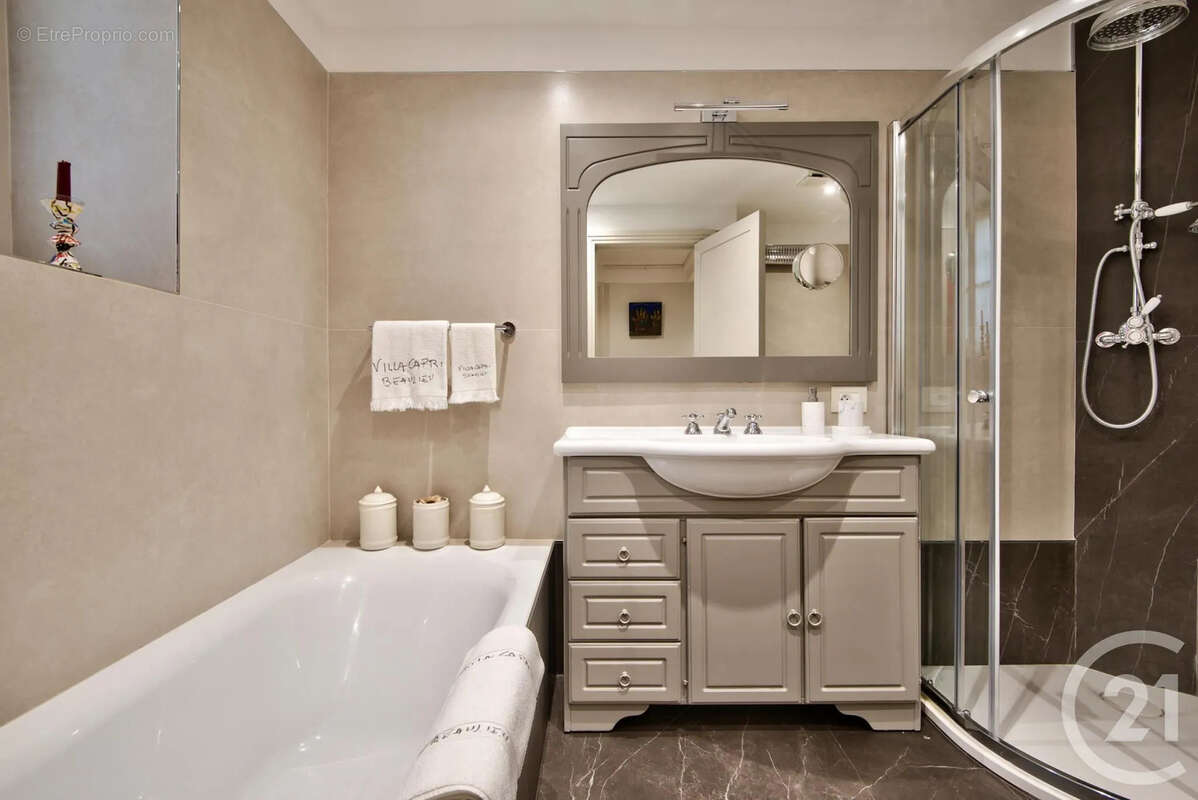 Appartement à BEAULIEU-SUR-MER