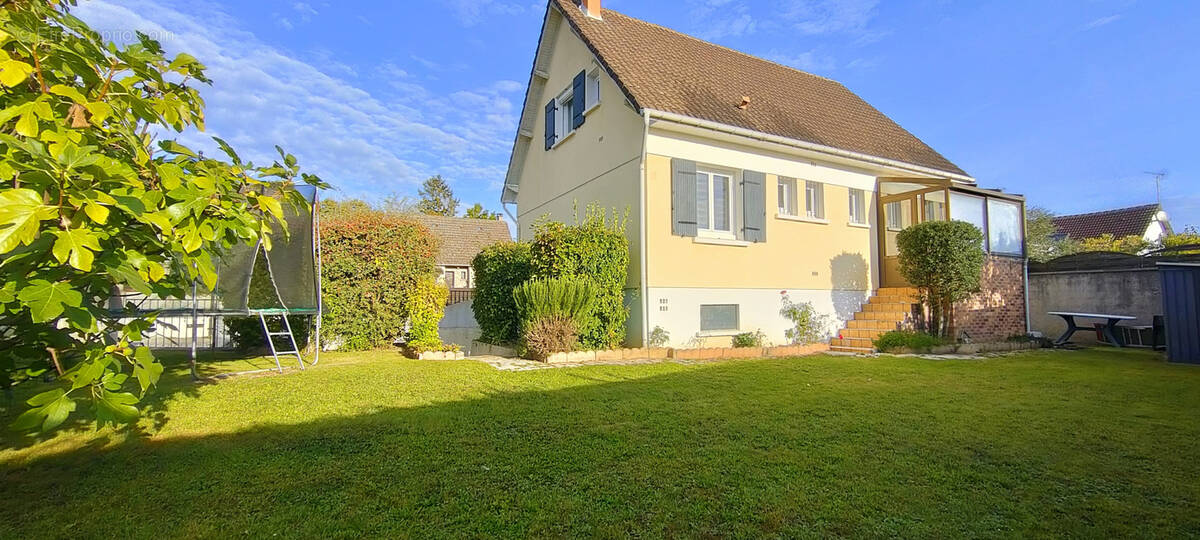 Maison à MOUSSY-LE-VIEUX