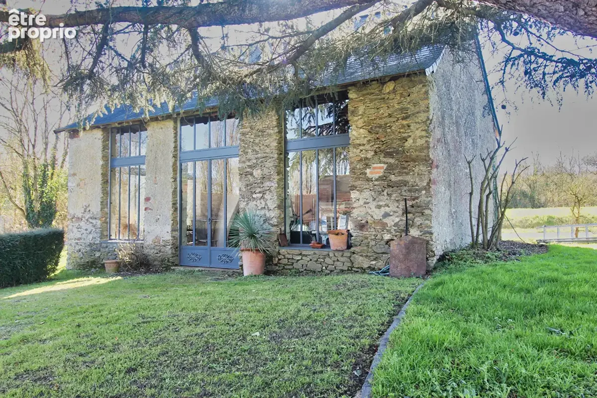 Maison ancienne à vendre à Mozé-sur-Louet avec jardin et dépendance - photo 7