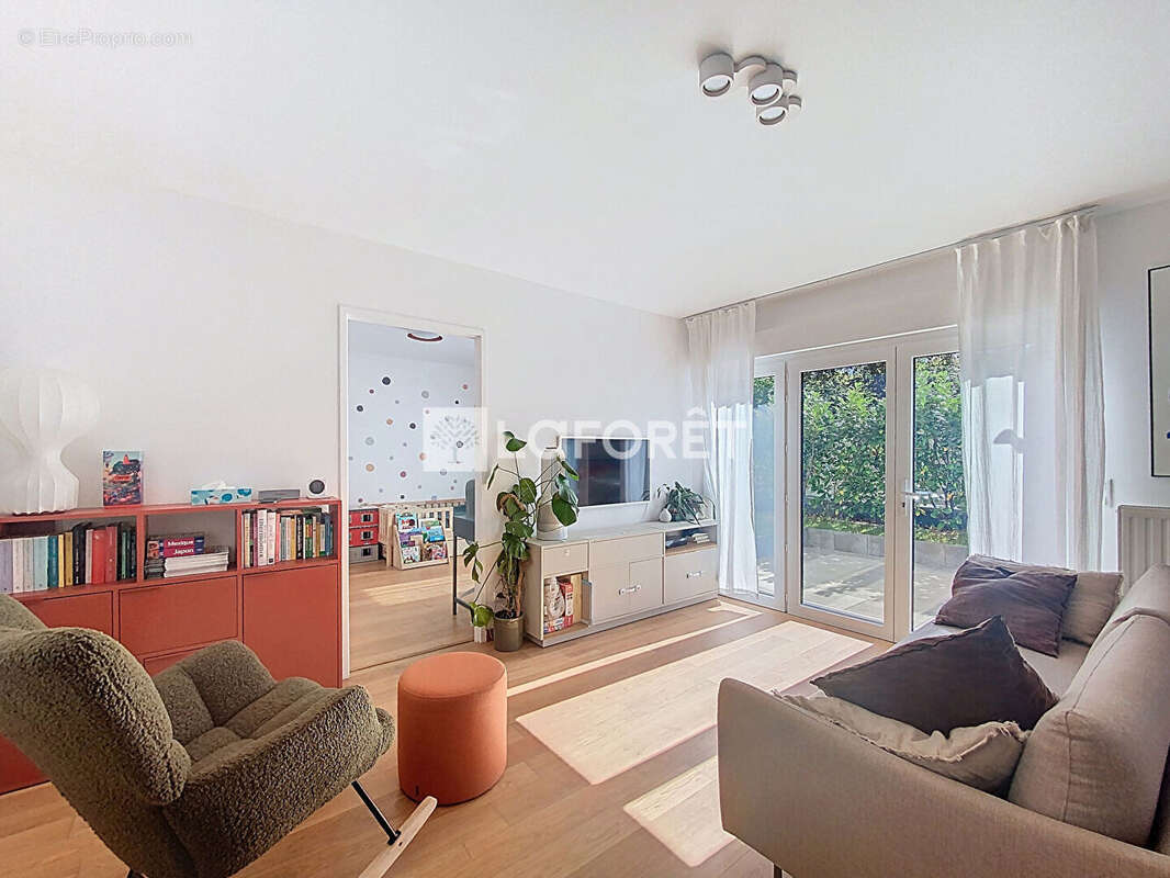 Appartement à SURESNES