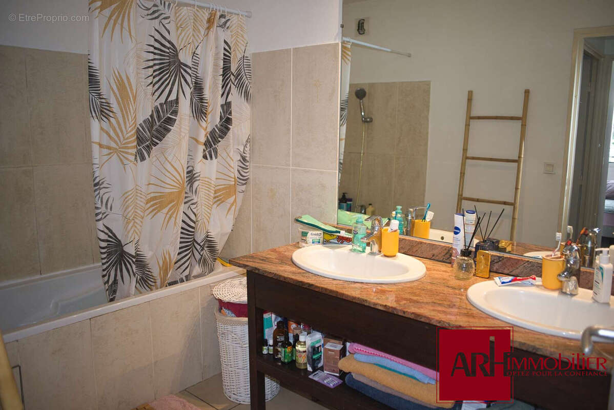 Appartement à SAINT-DENIS