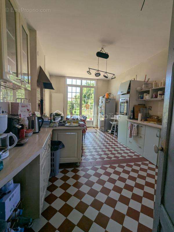 Maison à SAVIGNY-LE-TEMPLE