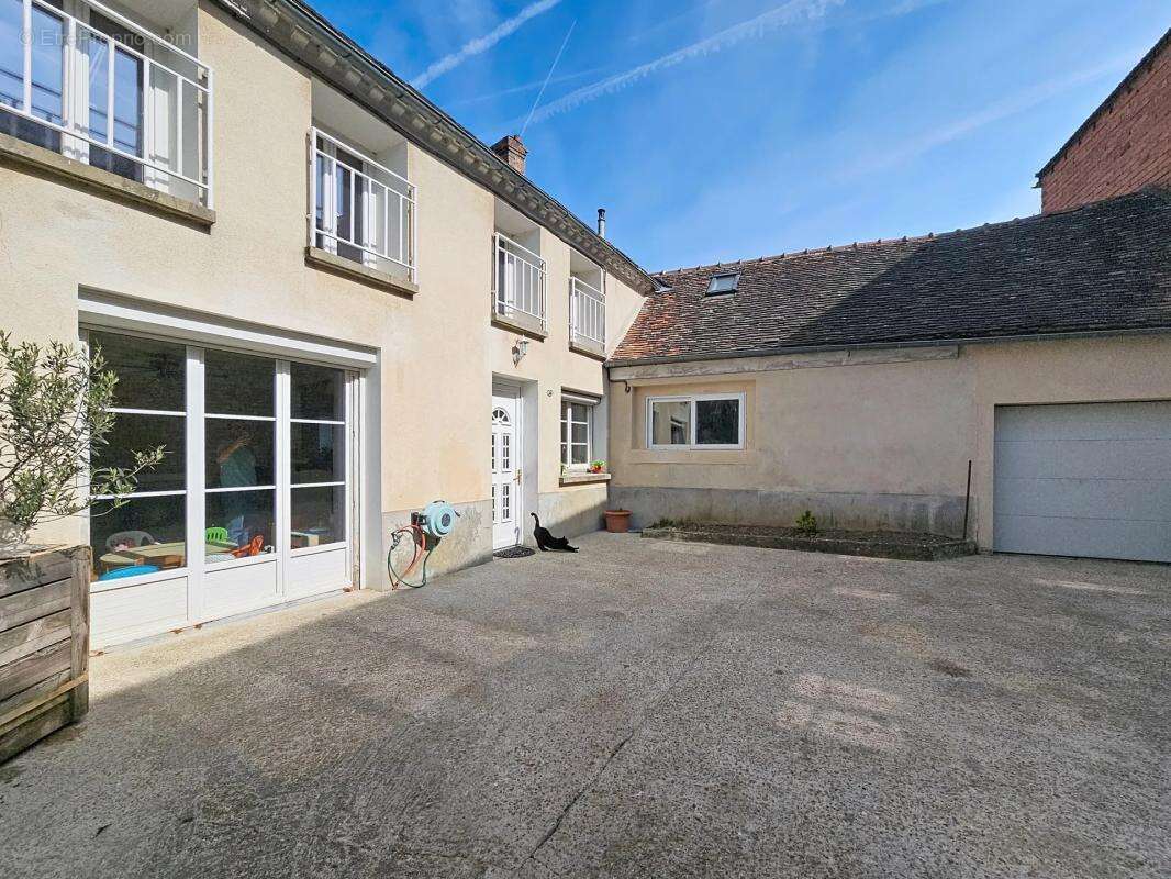 Maison à SAVINS