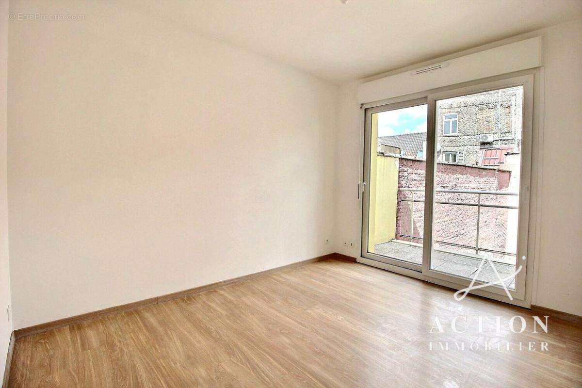 Appartement on pose ses meubles coeur de LANNOY - Balcon - Parking - Sécurisé - photo 4