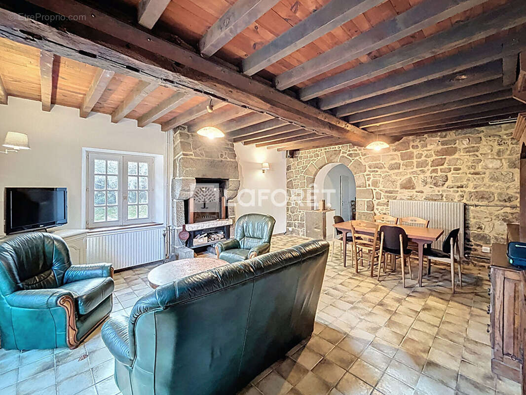 Maison à BELLOU-EN-HOULME