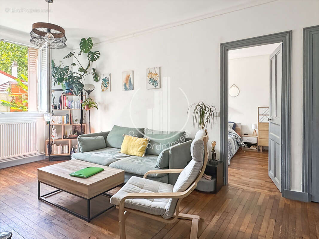 Appartement à COLOMBES