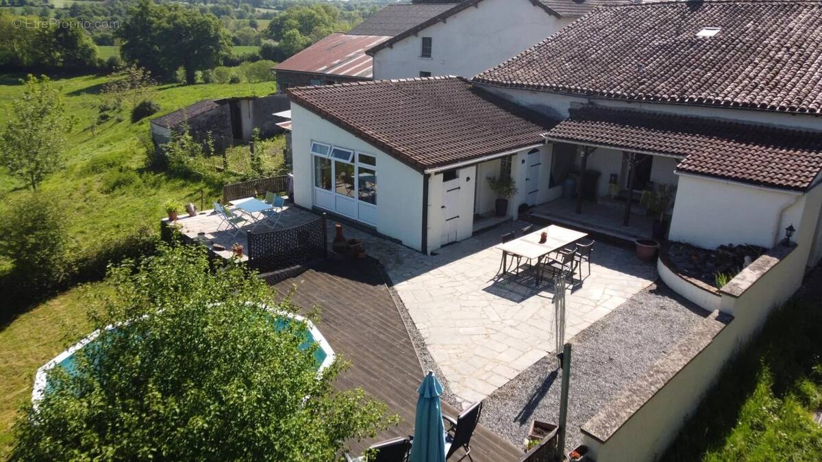 Maison à BUSSIERE-POITEVINE