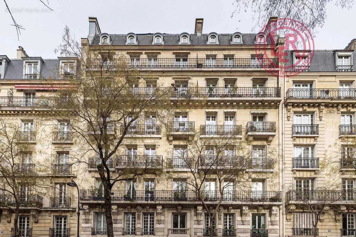 Appartement à PARIS-14E