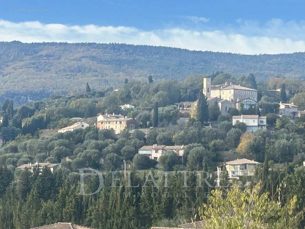 Appartement à OPIO