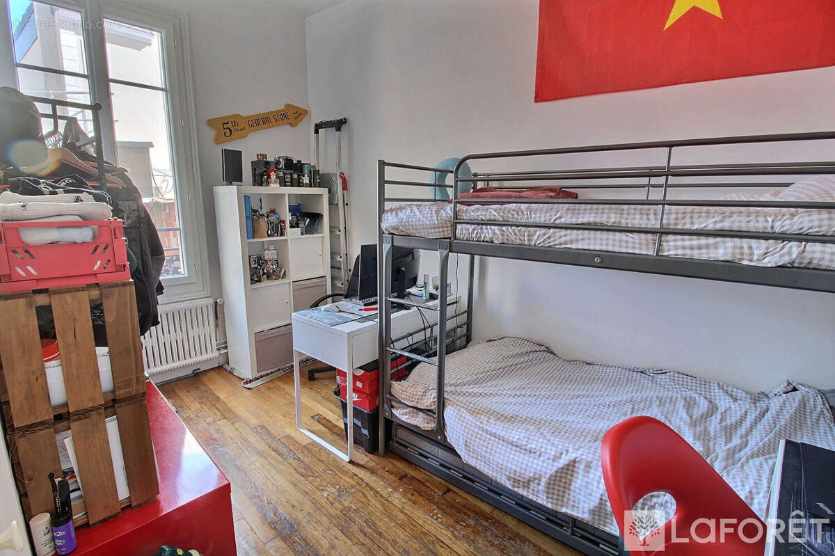 Appartement à LA GARENNE-COLOMBES